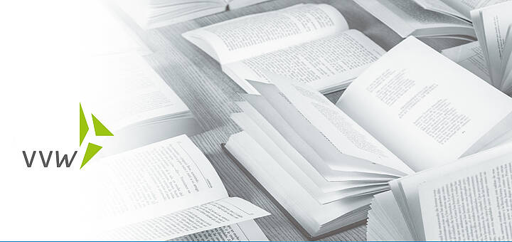 Viele aufgeschlagene Bücher