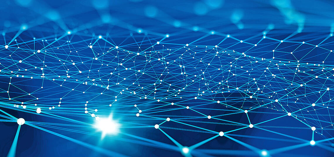 Abstrakte vernetzte Linien auf blauem Hintergrund