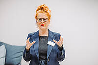 Anke Holste - Referentin