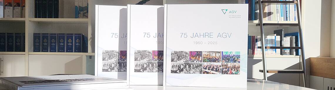 Mehrere Exemplare Festschriften 2025